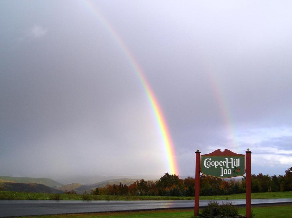 Cooper Hill Inn East Dover Екстериор снимка